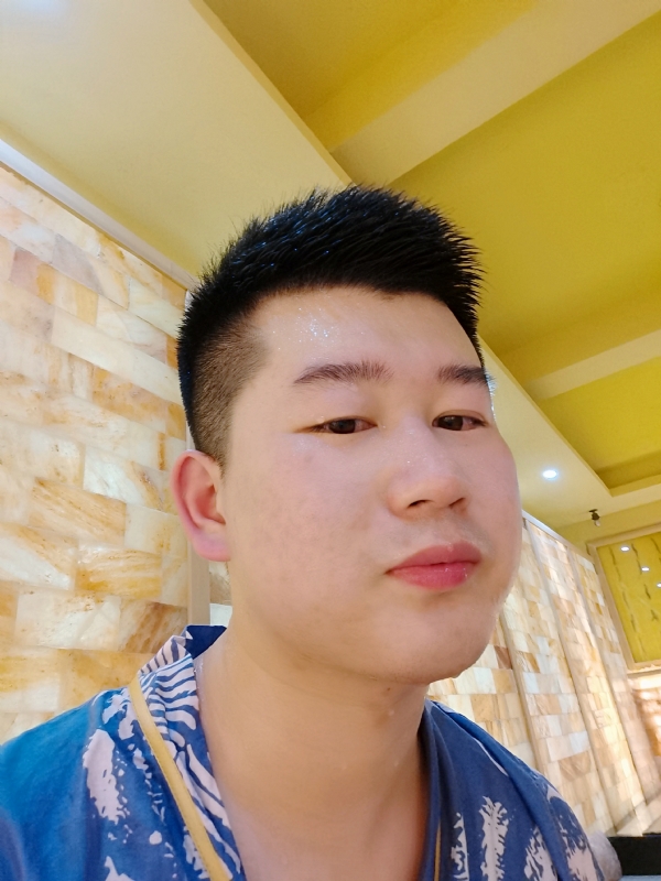 六月与阿十二的第一张照片--朝阳残疾人相亲网